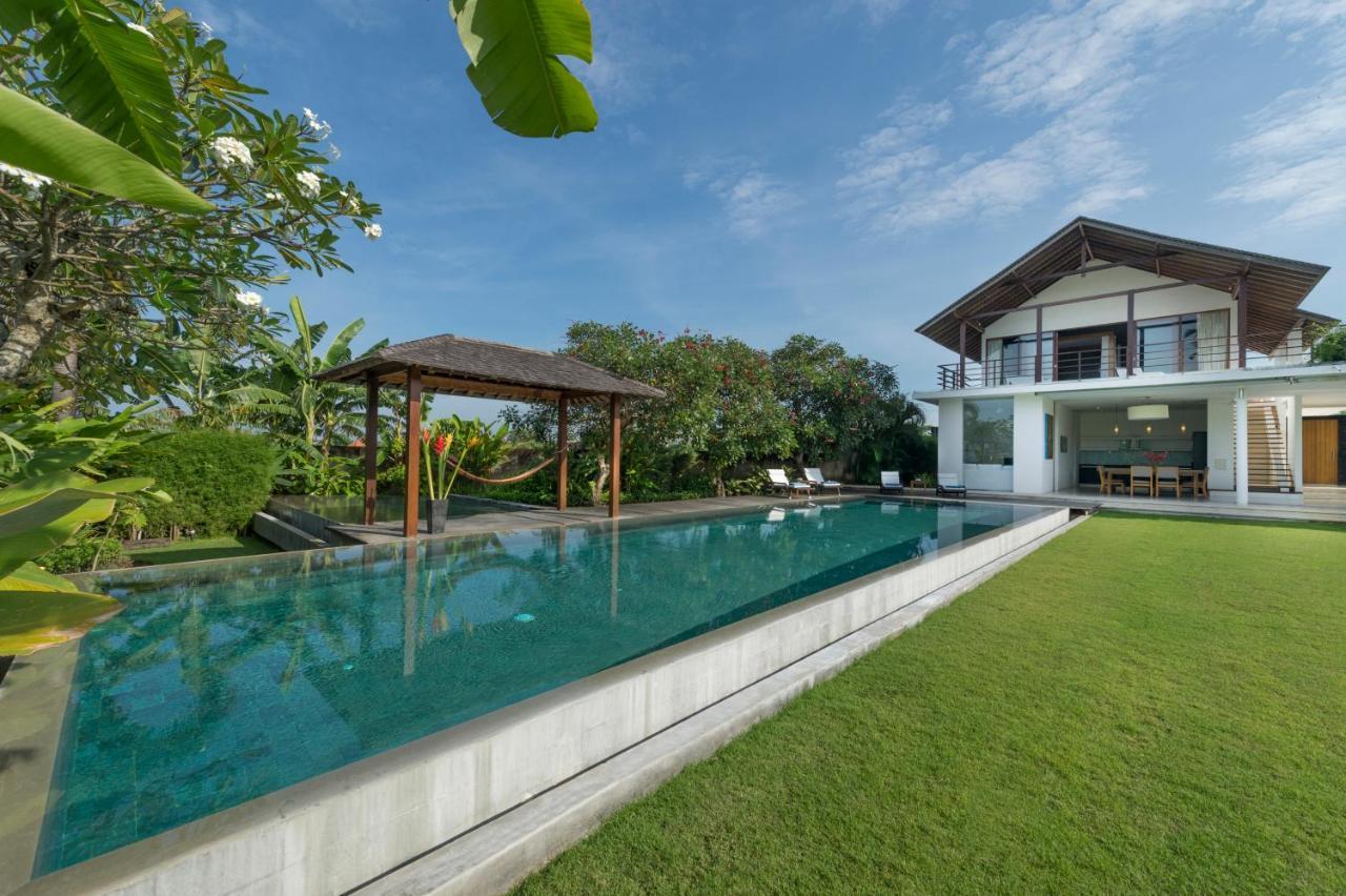 Villa Kavya - 8-Minute Walk From Berawa Beach 坎古 外观 照片