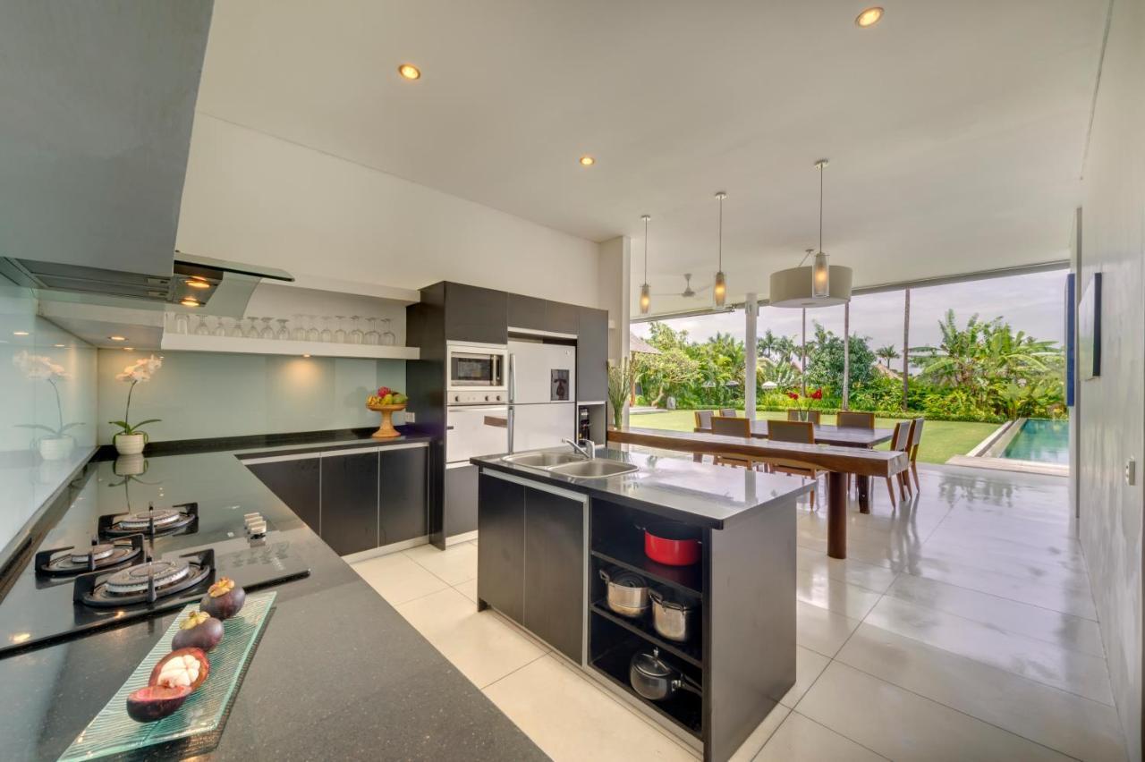 Villa Kavya - 8-Minute Walk From Berawa Beach 坎古 外观 照片